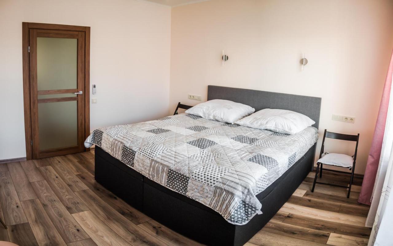Royal House Apartment Kiev Buitenkant foto